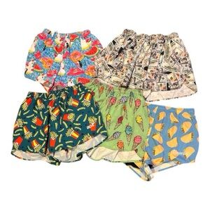 Bundle of 5 novelty print running shirts Size Medium